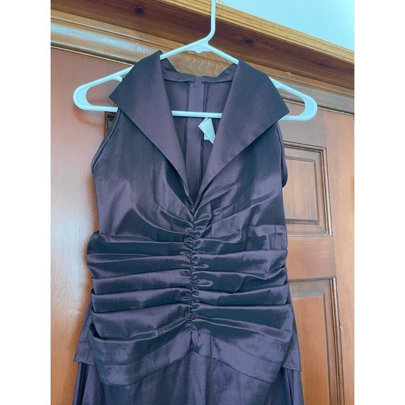 TADASHI gown in deep Bordeaux - Picture 3 of 6